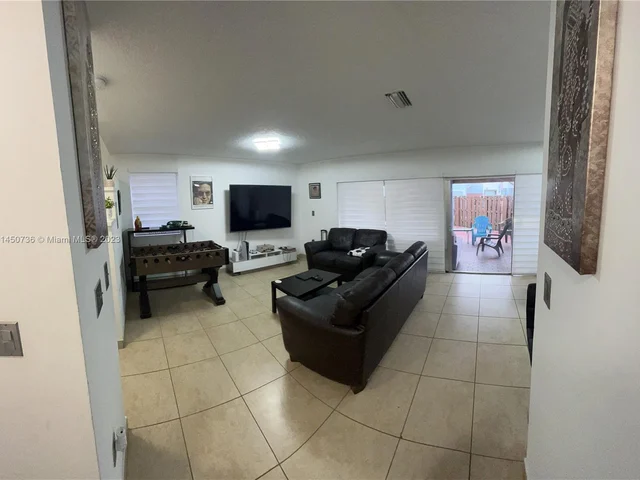 9206 SW 147th Ct, Miami FL 33196