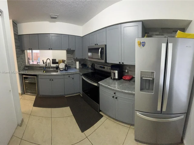 9206 SW 147th Ct, Miami FL 33196