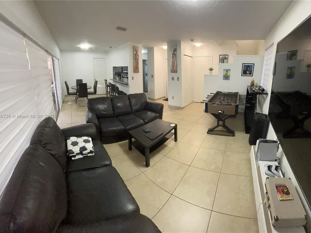 9206 SW 147th Ct, Miami FL 33196
