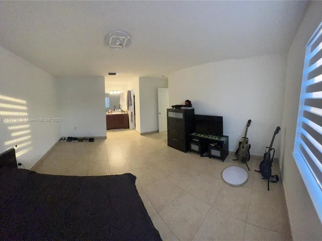 9206 SW 147th Ct, Miami FL 33196