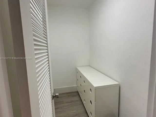 455 Golden Isles Dr # 109, Hallandale Beach FL 33009