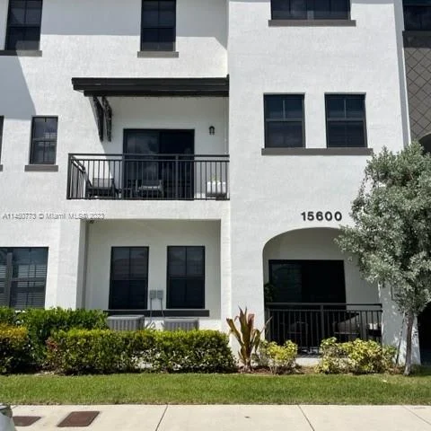15650 SW 136th St # 201, Miami FL 33196