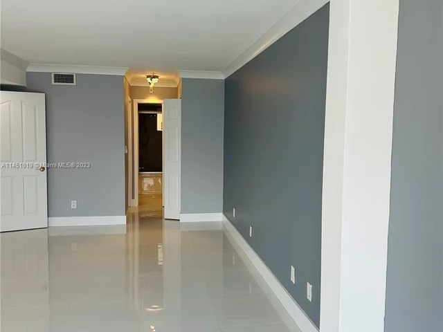 1170 NE 191st St # 26, Miami FL 33179