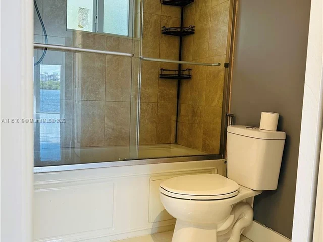 1170 NE 191st St # 26, Miami FL 33179