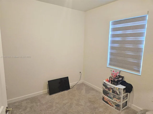 2669 SE 10th St, Homestead FL 33035