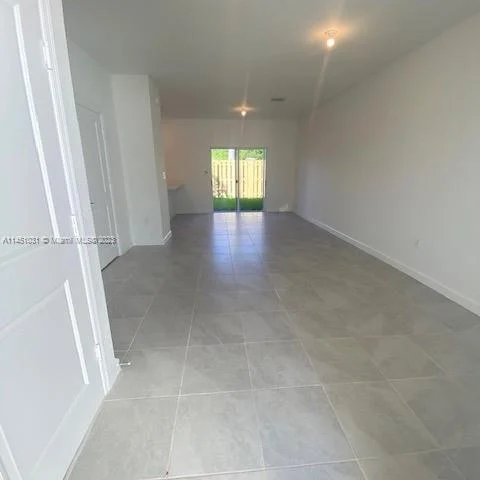 2669 SE 10th St, Homestead FL 33035