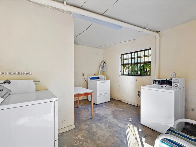 1685 W 42nd St # 101, Hialeah FL 33012