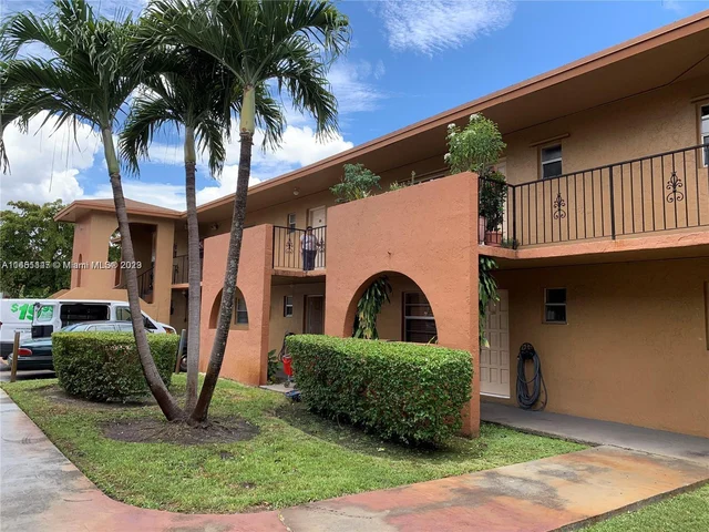 1695 W 42nd St # 102, Hialeah FL 33012