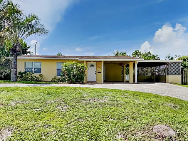 338 SW 9th Ave, Boynton Beach FL 33435
