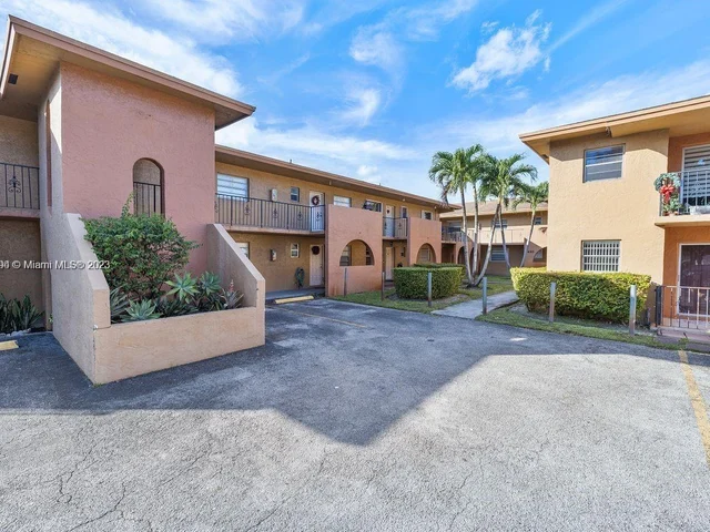 1675 W 42nd St # 202, Hialeah FL 33012