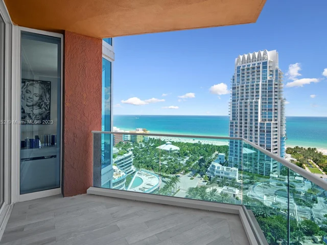 300 S Pointe Dr # 2306, Miami Beach FL 33139