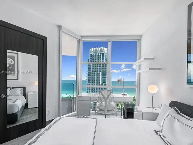 300 S Pointe Dr # 2306, Miami Beach FL 33139