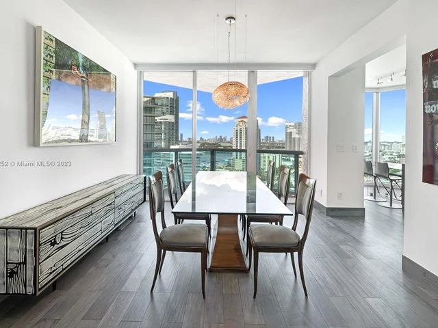 300 S Pointe Dr # 2306, Miami Beach FL 33139