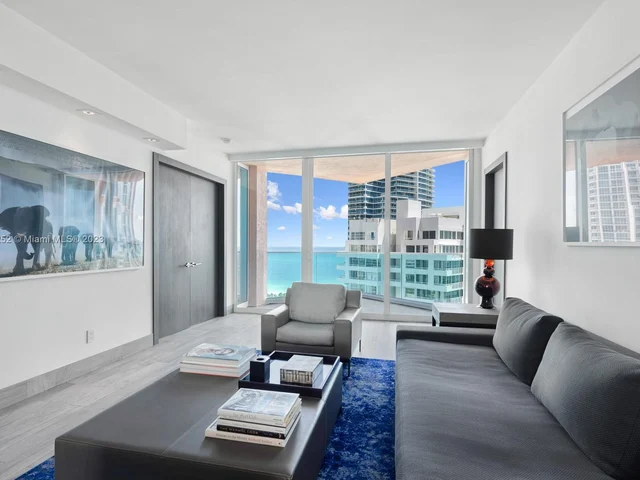 300 S Pointe Dr # 2306, Miami Beach FL 33139