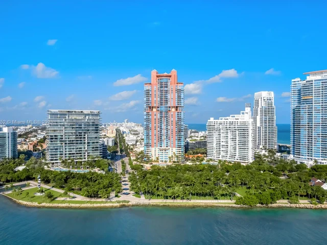 300 S Pointe Dr # 2306, Miami Beach FL 33139