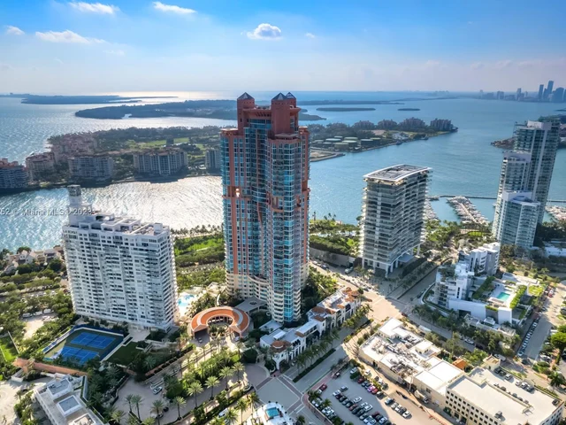 300 S Pointe Dr # 2306, Miami Beach FL 33139