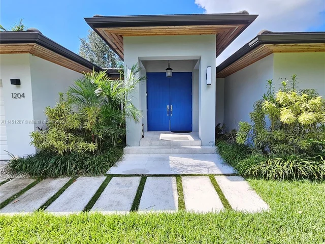 1204 Placetas Ave, Coral Gables FL 33146