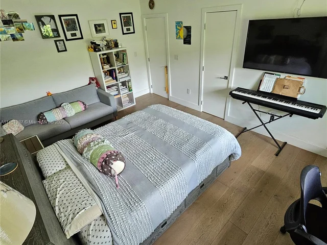 1204 Placetas Ave, Coral Gables FL 33146