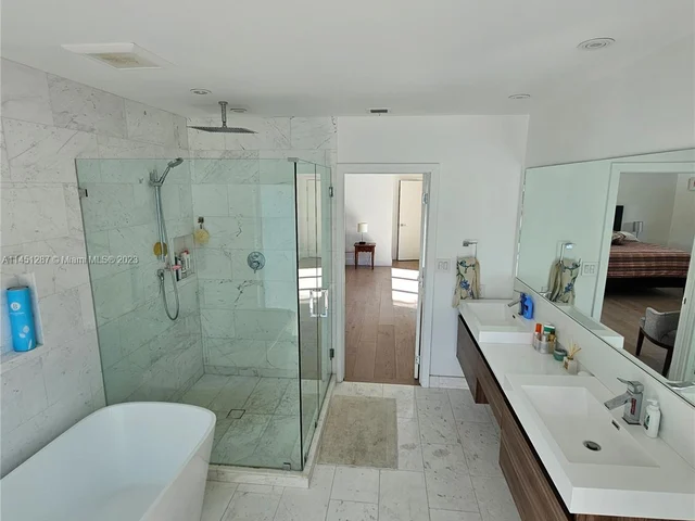 1204 Placetas Ave, Coral Gables FL 33146