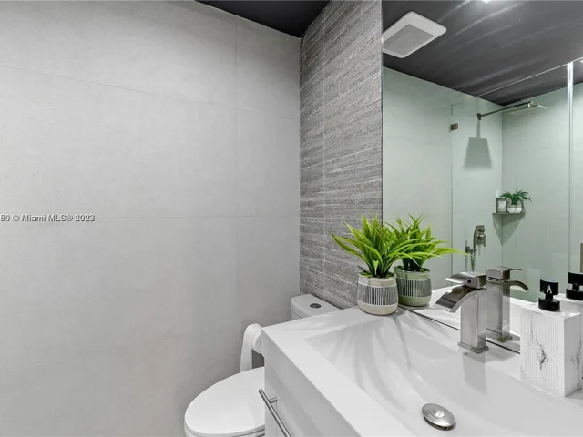 14301 SW 130th ave, Miami FL 33186