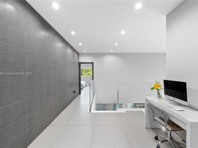 14301 SW 130th ave, Miami FL 33186