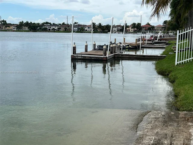 14301 SW 130th ave, Miami FL 33186