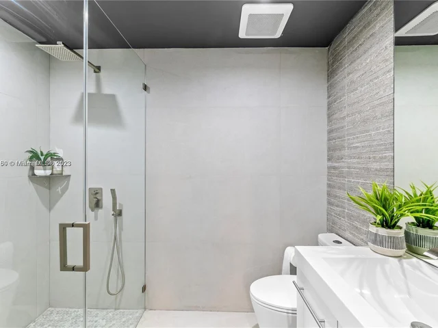 14301 SW 130th ave, Miami FL 33186