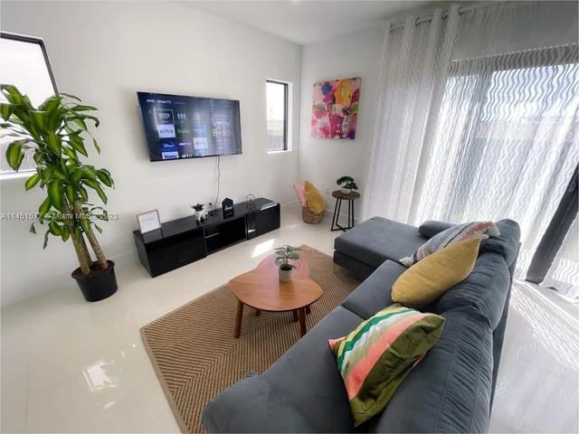 221 NW 12th Ct # 221, Florida City FL 33034