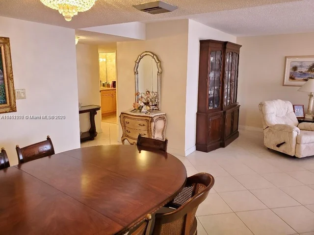 18031 Biscayne Blvd # 1401, Aventura FL 33160