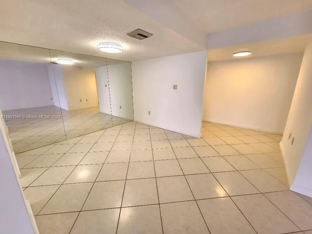 18031 Biscayne Blvd # 1401, Aventura FL 33160