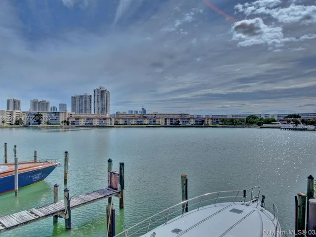 18031 Biscayne Blvd # 1401, Aventura FL 33160