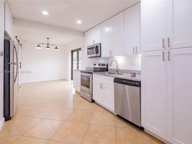 4303 NW 5th Ave, Oakland Park FL 33309