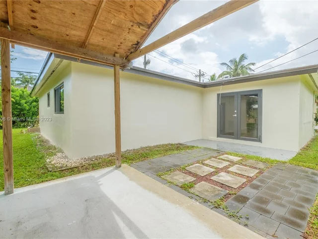 4303 NW 5th Ave, Oakland Park FL 33309