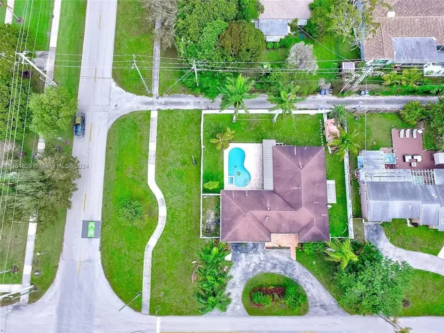 3467 Fillmore St, Hollywood FL 33021