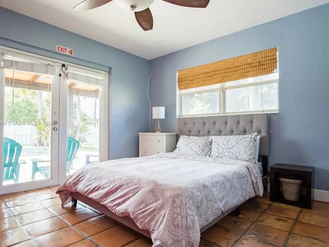 3467 Fillmore St, Hollywood FL 33021