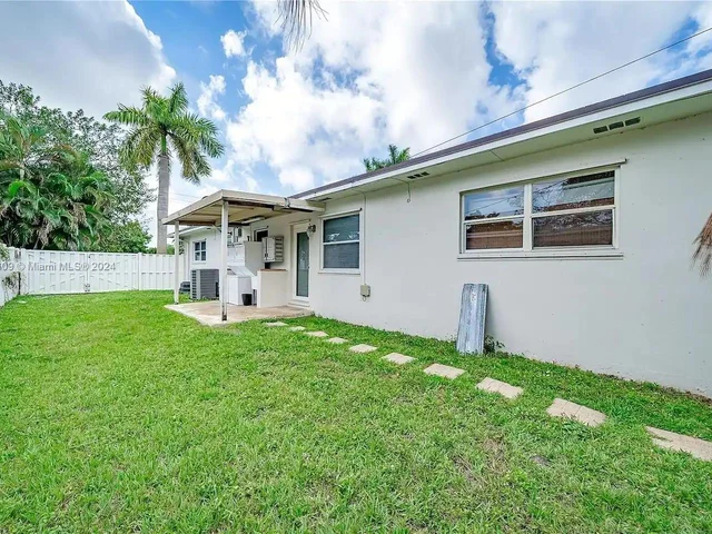 3467 Fillmore St, Hollywood FL 33021