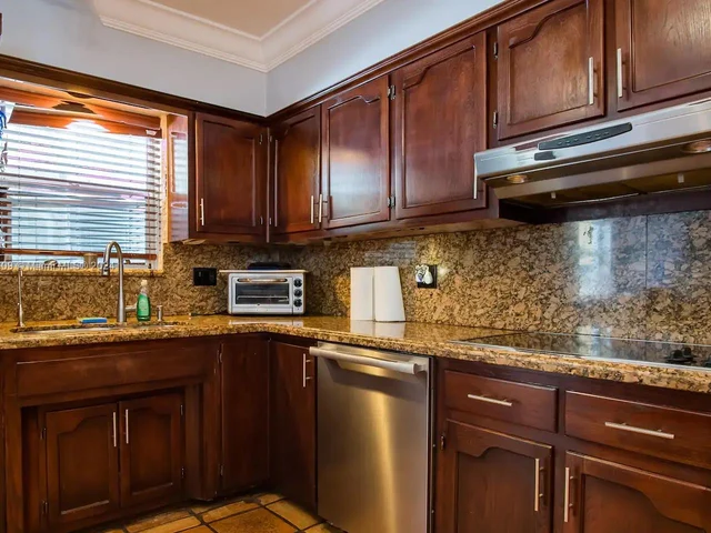 3467 Fillmore St, Hollywood FL 33021