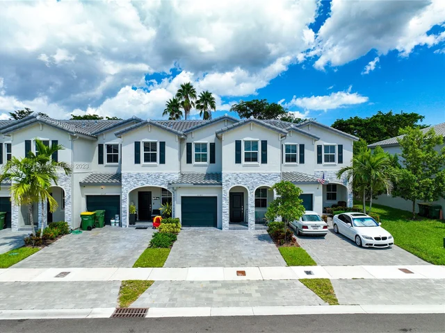 1121 SE 27th Ter, Homestead FL 33035