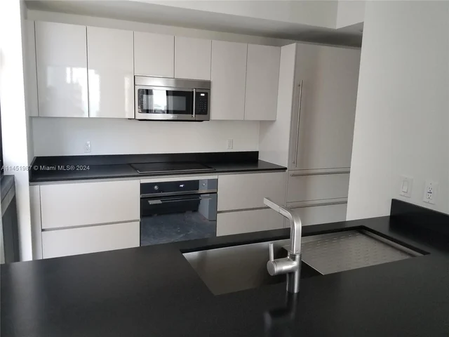 1010 Brickell Ave # 3205, Miami FL 33131