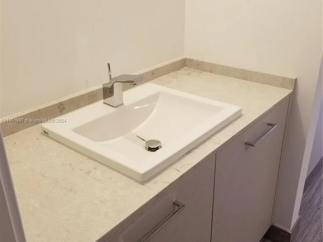 1010 Brickell Ave # 3205, Miami FL 33131