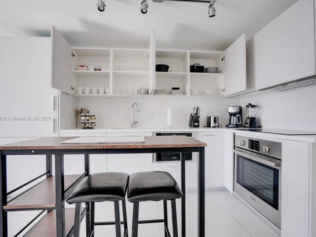 501 NE 31st St # 3709, Miami FL 33137