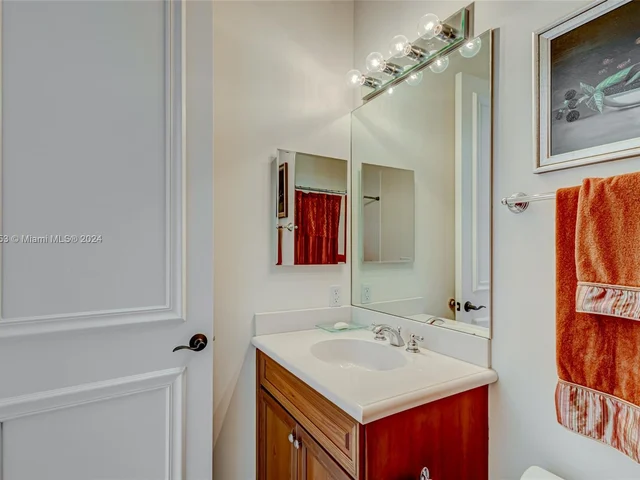 522 Les Jardin Dr, Palm Beach Gardens FL 33410