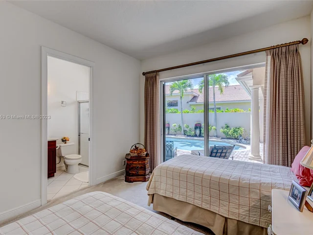 522 Les Jardin Dr, Palm Beach Gardens FL 33410