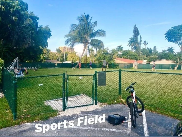 4000 Towerside Ter # 2212, Miami FL 33138