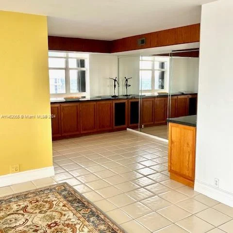 4000 Towerside Ter # 2212, Miami FL 33138