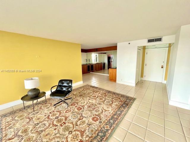4000 Towerside Ter # 2212, Miami FL 33138