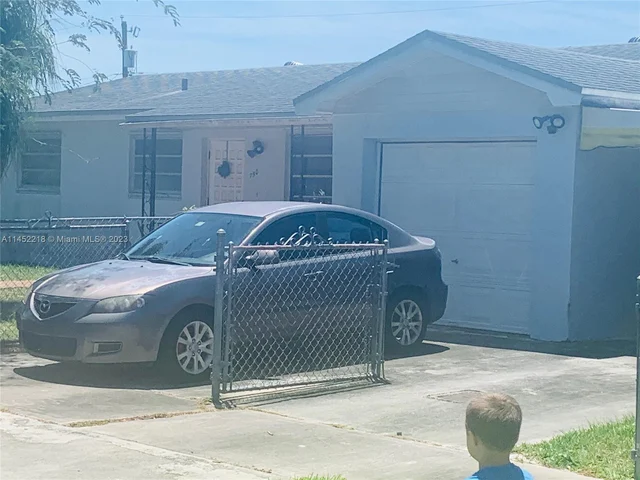 750 NW 17 Ct, Homestead FL 33030