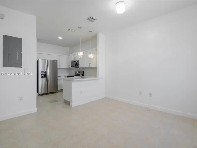 3621 NW 29th Ct # 3621, Lauderdale Lakes FL 33311