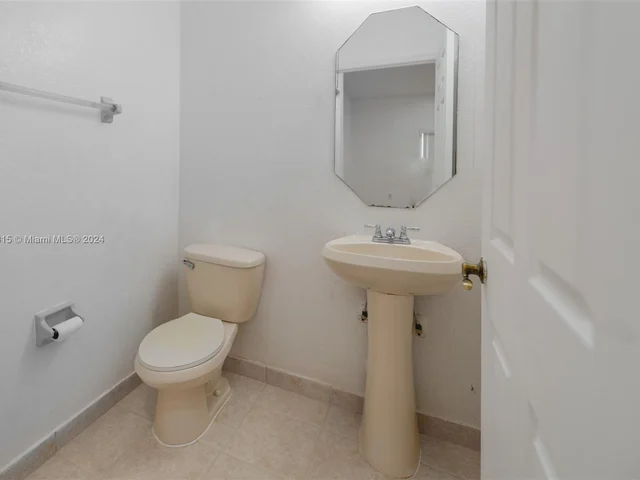 3621 NW 29th Ct # 3621, Lauderdale Lakes FL 33311