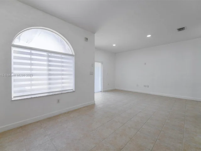 3621 NW 29th Ct # 3621, Lauderdale Lakes FL 33311